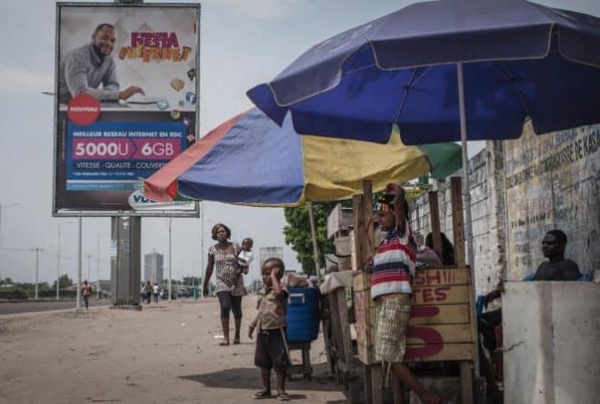 A Kinshasa, le vol des smartphones bat son plein