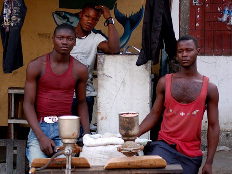 Kinshasa : l’histoire derrière la production de la pâte d’arachide