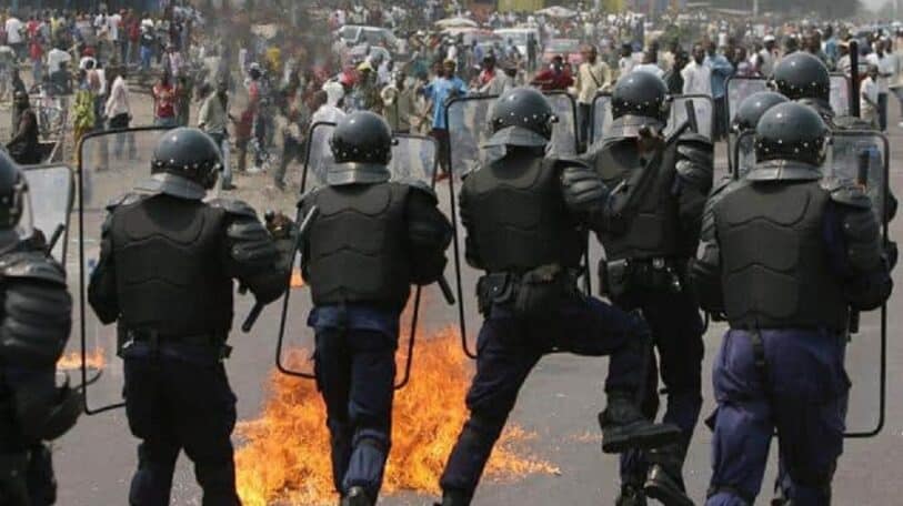 Les cinq mauvaises habitudes de notre police pendant les manifestations 