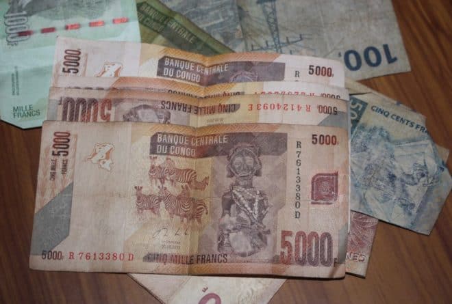 À Mbujimayi, la dépréciation du franc congolais assomme les salariés