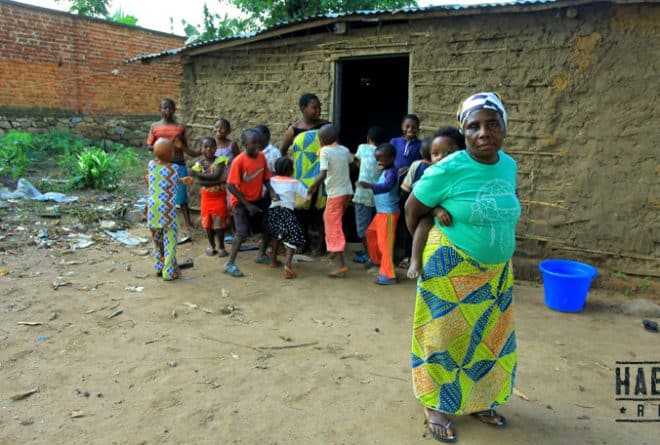 Charline Mutsuva, la maman qui accueille les orphelins des massacres de Beni