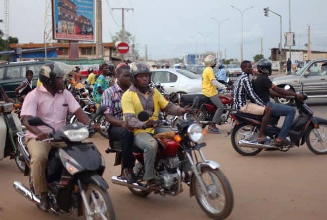 À Lubumbashi, les taxis motos sont dangereux