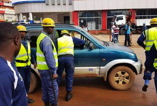Tracasseries routières : la galère des chauffeurs de taxis à Kinshasa