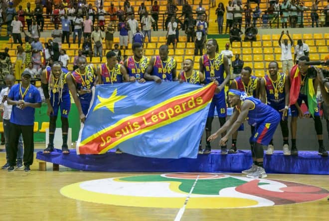 Oubliés par nos dirigeants, les Léopards de basketball remportent l’AfroCAN au Mali