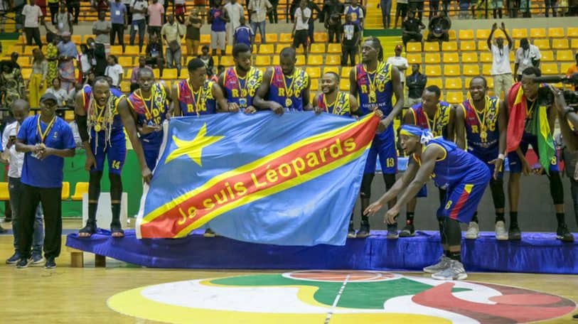 Oubliés par nos dirigeants, les Léopards de basketball remportent l’AfroCAN au Mali