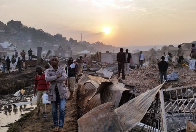 Quand l’ignorance brûle des maisons à Bukavu