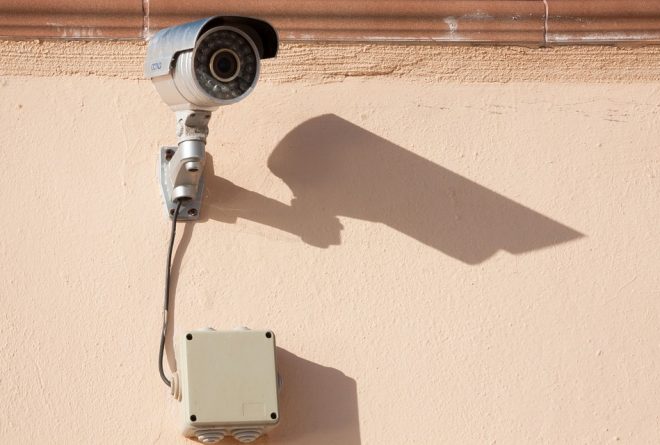 Et si on plaçait des caméras de surveillance contre la corruption dans les bureaux de l’Etat ?