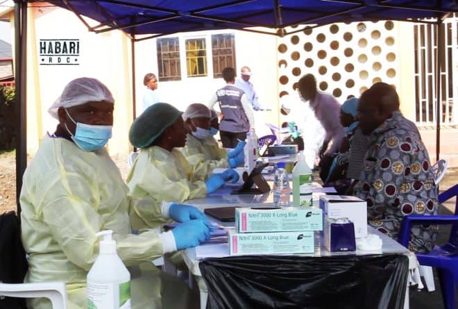 La similitude des signes entre Ebola et le poison : « D’abord passez le test d’Ebola. »