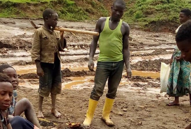 A leur rentrée des classes, ils creusent les minerais en RDC (2è partie)