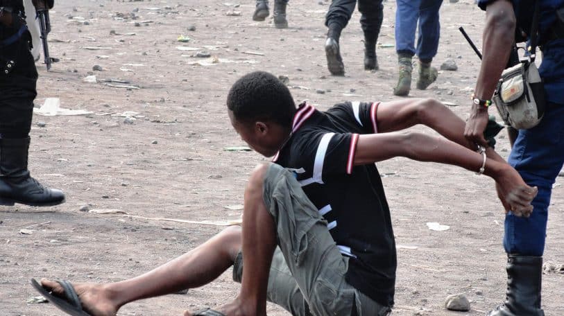 À Kisangani, la manière dont la police interpelle les manifestants choque