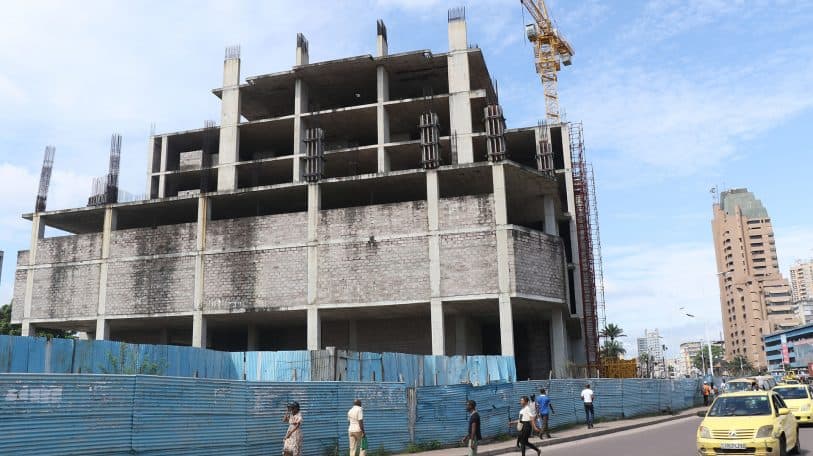 Des constructions inachevées : une spécialité congolaise?
