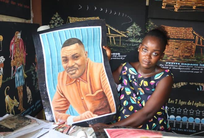#DroitYaMwasi : Angel Ndaya, première femme peintre à Mbujimayi