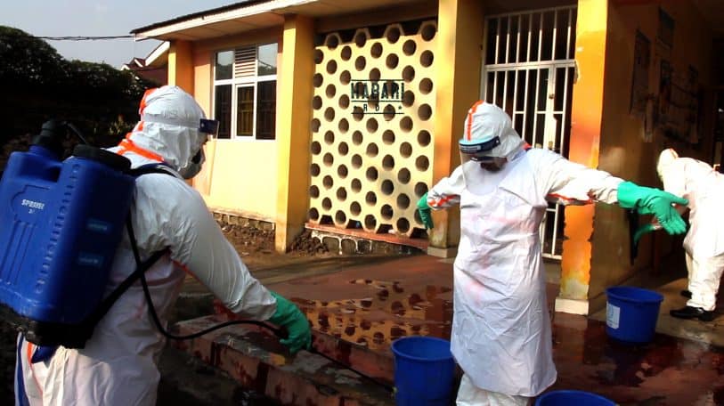Covid-19 : apprendre des failles de la riposte Ebola et impliquer la communauté