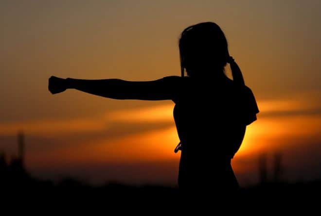#CoronaBitumbaTe : adoptez les arts martiaux contre les violences domestiques