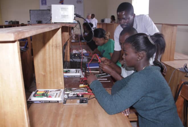 Mazzarello : une école qui forme les enfants à l’entrepreneuriat à Mbujimayi