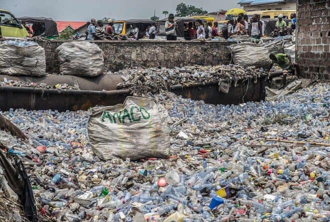 Quartier Righini à Kinshasa : comment les ménages luttent contre la pollution plastique ?