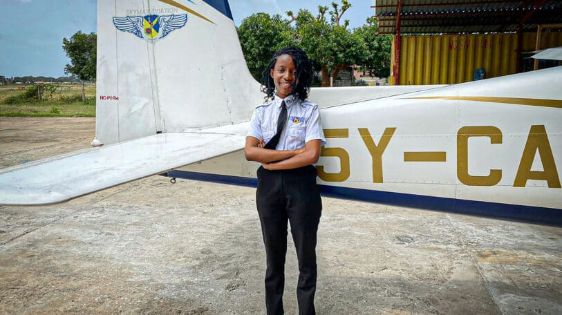 RDC : Angel Ndeze, la jeune Congolaise de 22 ans qualifiée pilote privée