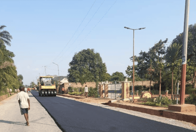 Mbujimayi : des routes urbaines bien asphaltées, mais où sont les voitures ?