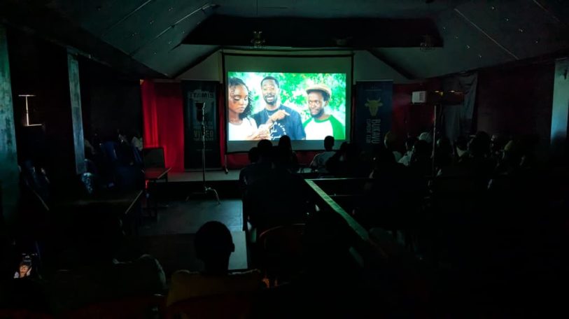 Bukavu : avec « Accro », Luciano Rushunda appelle à un usage responsable des réseaux sociaux