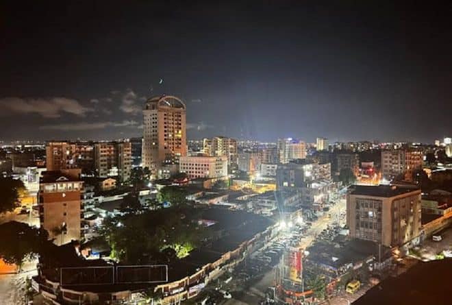 Il y a quelque chose dans l’air de Kinshasa qui rend le sommeil inutile